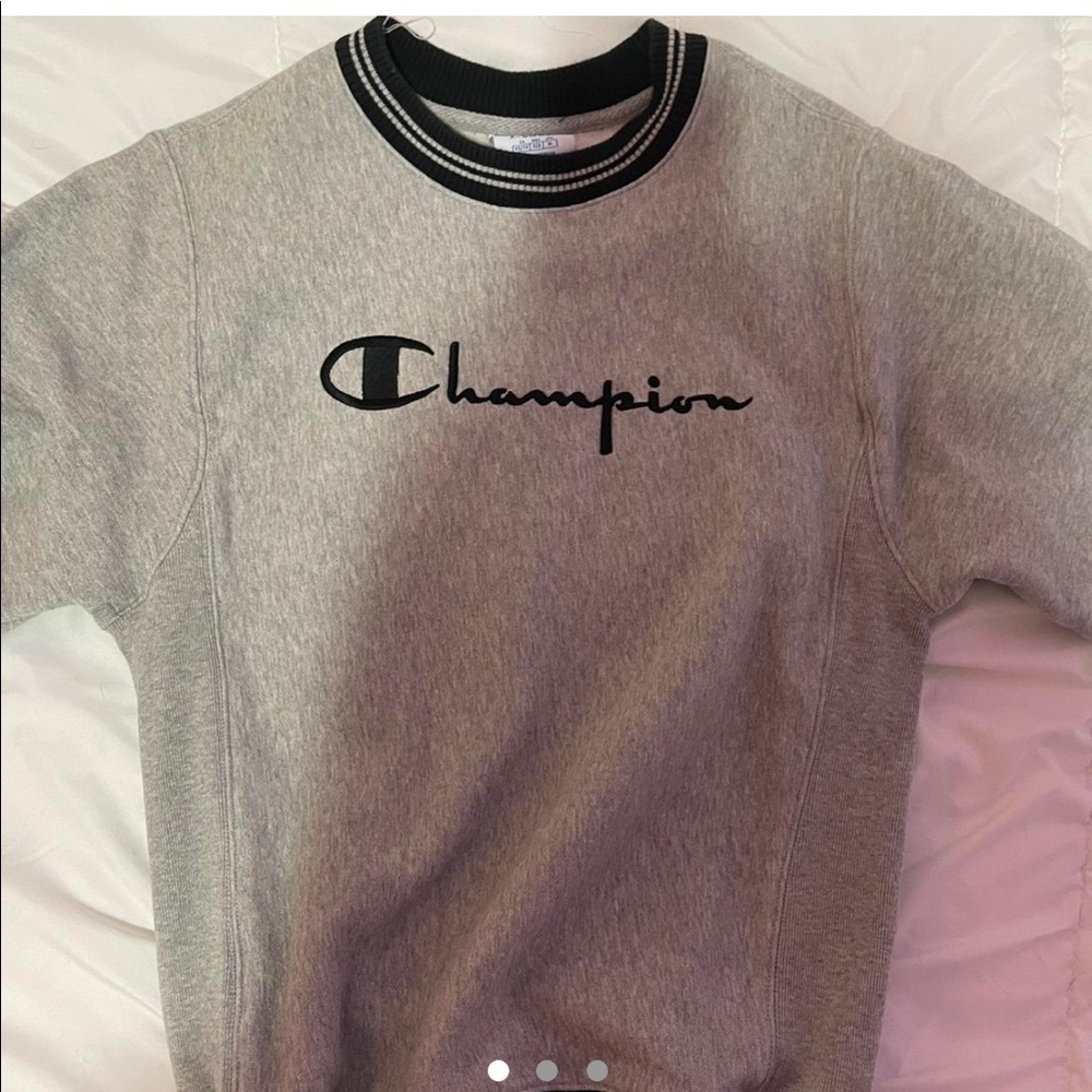 Rare vintage grey y25 champion logo sweatshirt